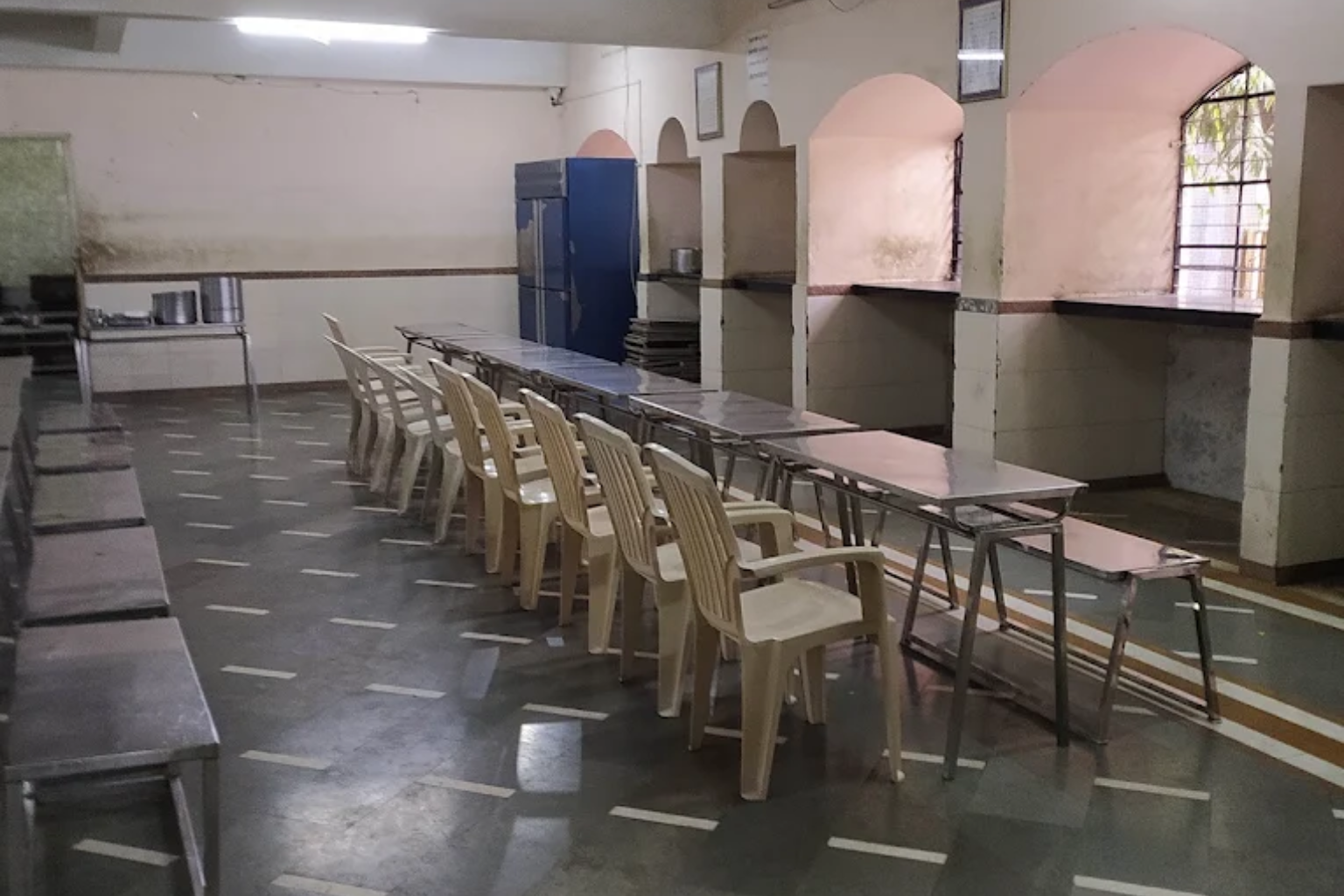 Bathroom at Shree Kshetrapal Jain Atithi Bhavan in Mumbai